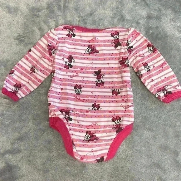 Disney - Minnie  Mouse - long sleeve onesie. Size 6-9 months - Picture 3 of 4